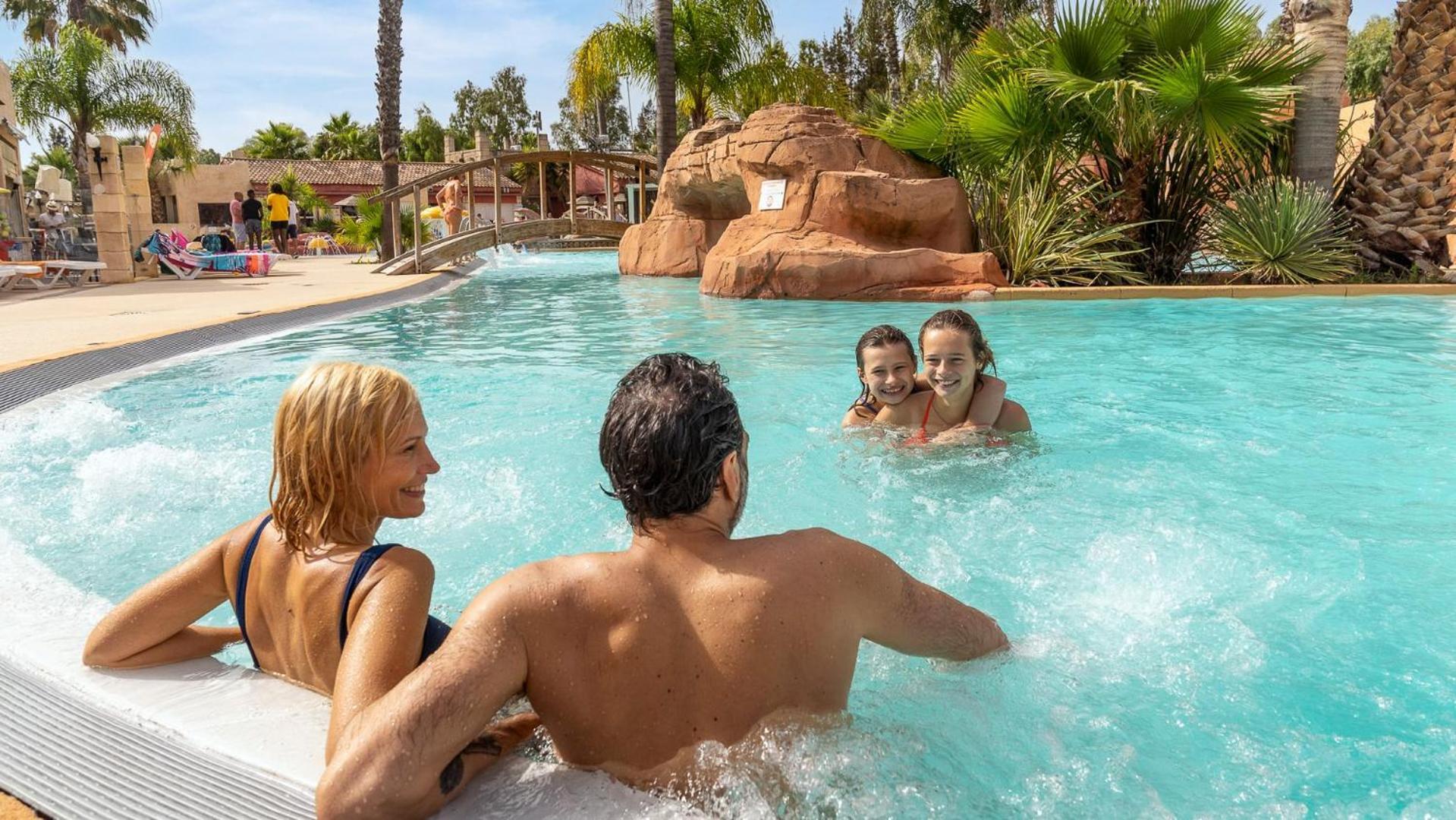 Camping Les Palmiers Hyeres Bagian luar foto