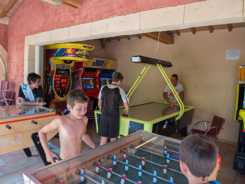 Camping Les Palmiers Hyeres Bagian luar foto