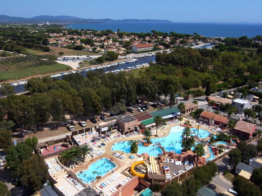 Camping Les Palmiers Hyeres Bagian luar foto