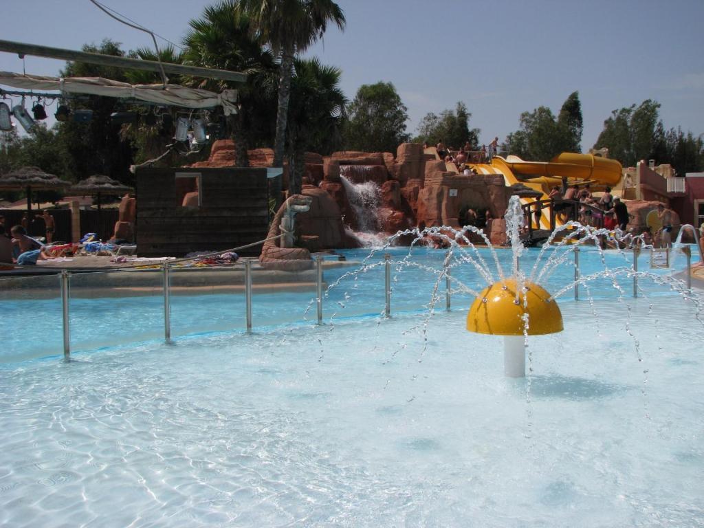 Camping Les Palmiers Hyeres Bagian luar foto